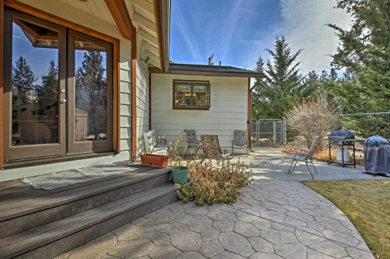 Cozy Big Bear Home With Yard And Patio -5 Mins To Lake! Big Bear City Exterior photo